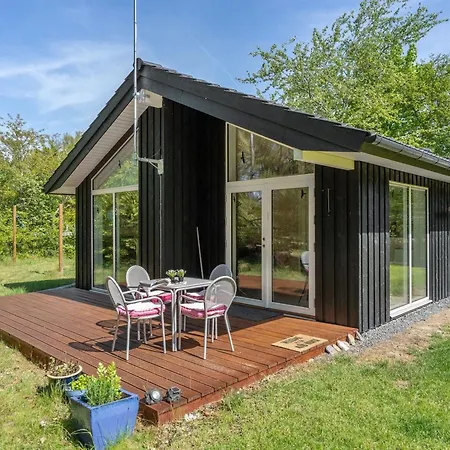 Tancred - 200m From The Sea By Interhome
